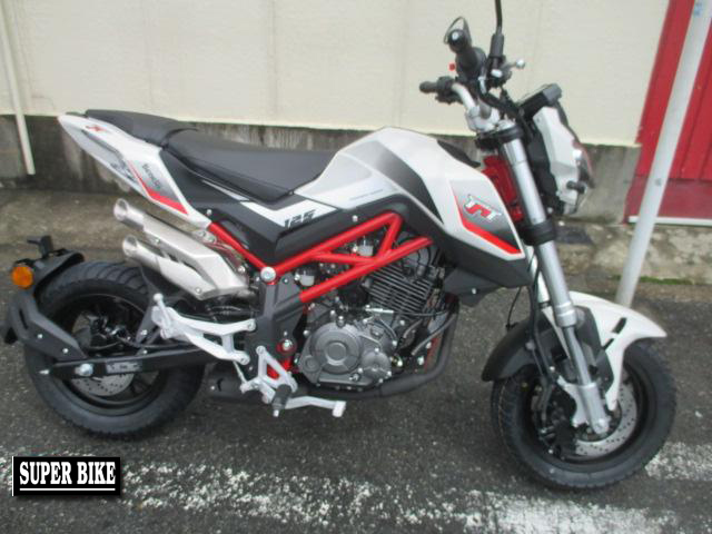 ベネリ　トルネードネイキッドT125