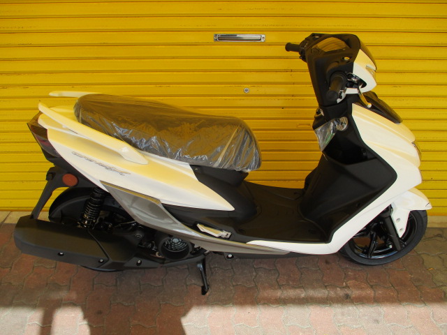 ヤマハ シグナス125X-SR