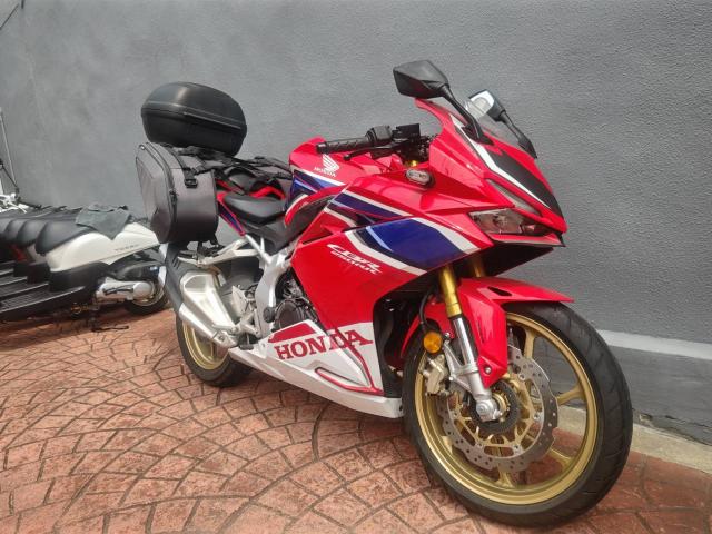 ホンダ　CBR250RR