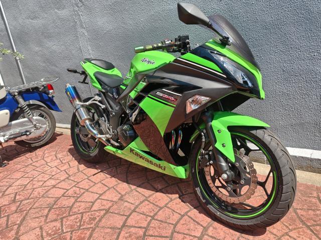 　Ninja250 MotoGear二本出しマフラー