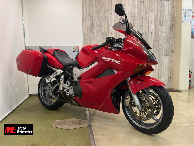 ホンダ　VFR800