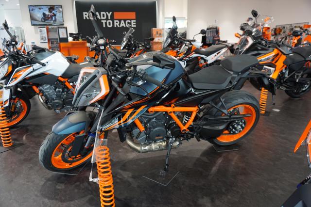 KTM 1290 SUPER DUKE R EVO