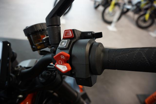 KTM 1290 SUPER DUKE R EVO
