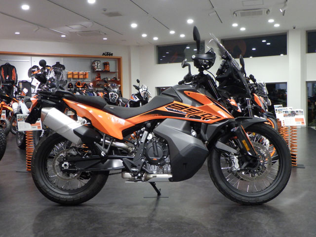 KTM　890 ADVENTURE