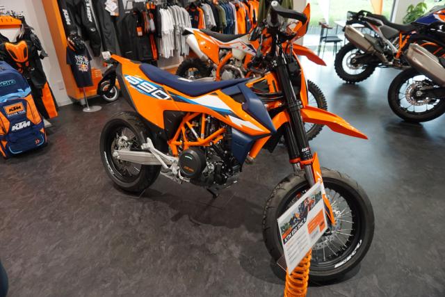 KTM　690 SMC R