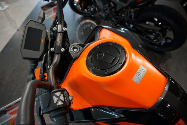 KTM 890 DUKE GP