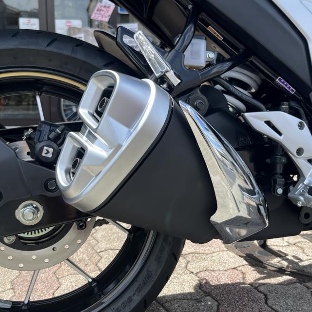 スズキ ジクサーSF250