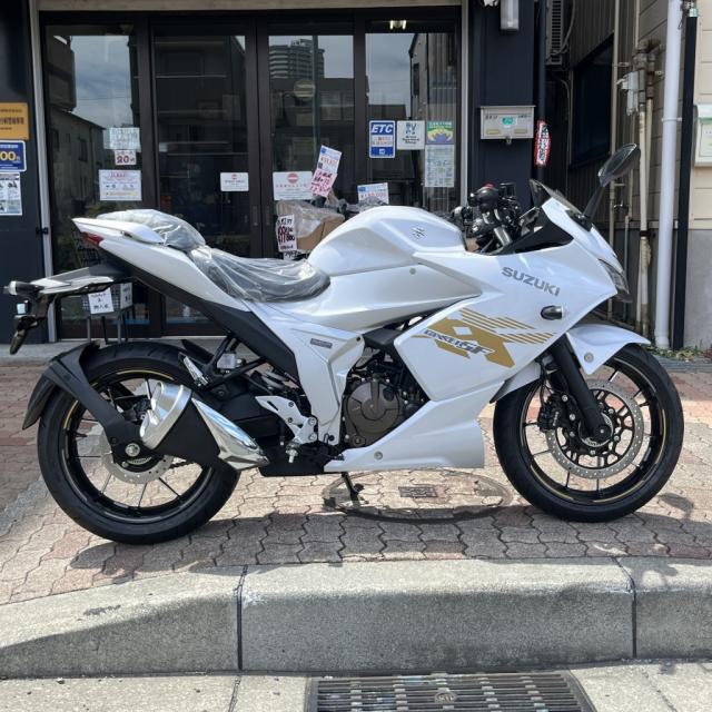 スズキ ジクサーSF250