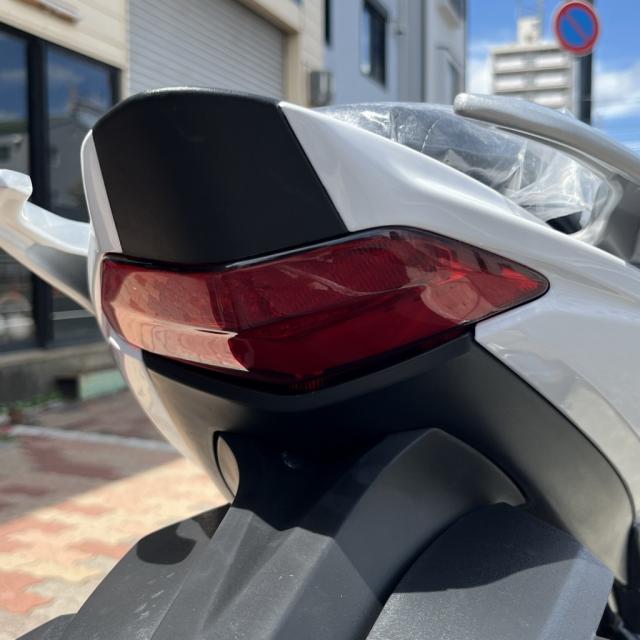 スズキ ジクサーSF250