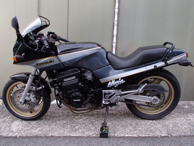 カワサキ GPZ900R