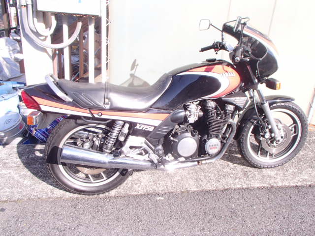 ヤマハ　XJ750E