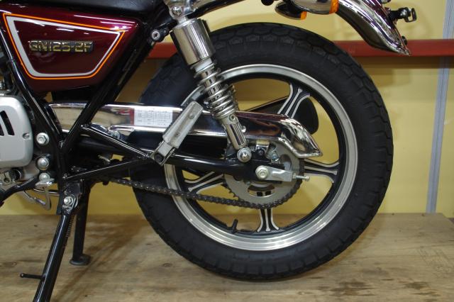 スズキ GN125-2F