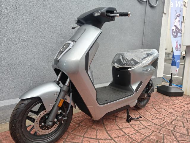 ホンダ EM1 e: