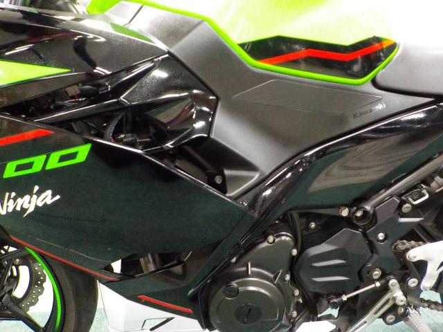 カワサキ Ninja 400