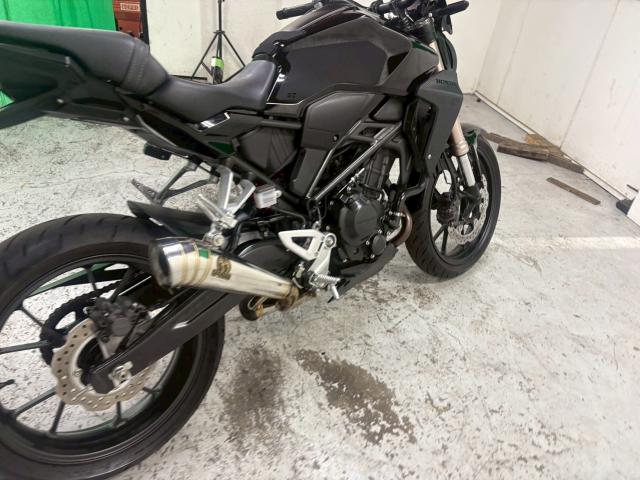 ホンダ CB250R