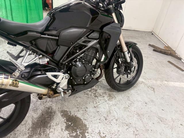 ホンダ CB250R
