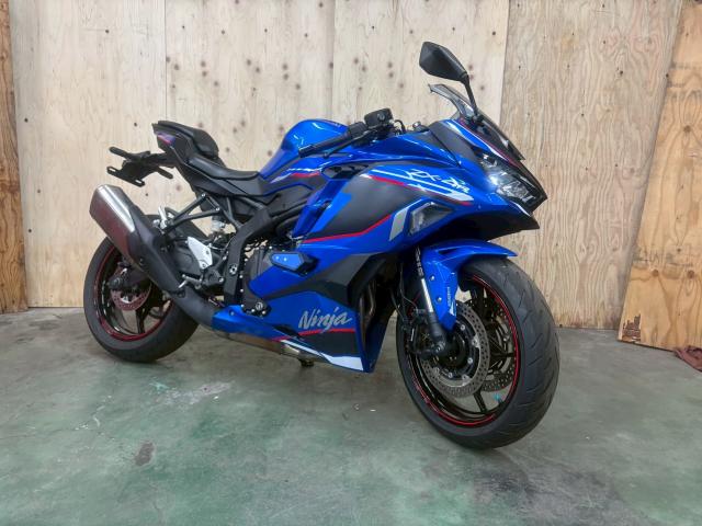 カワサキ　Ninja ZX-4R SE