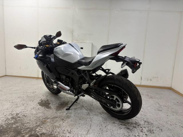 カワサキ Ninja ZX-4R SE