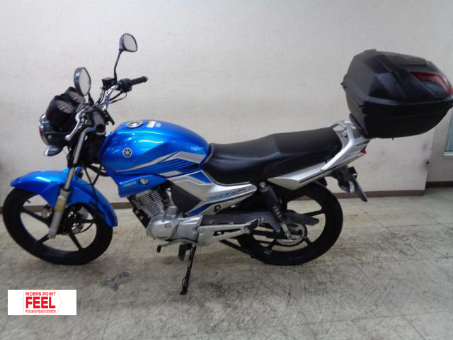 ヤマハ YBR125 キャブ車 リアボックス ディスクブレーキ 燃料計 丸目 ヤマハ YBR125 キャブ車 リアボックス ディスクブレーキ 燃料計 丸目