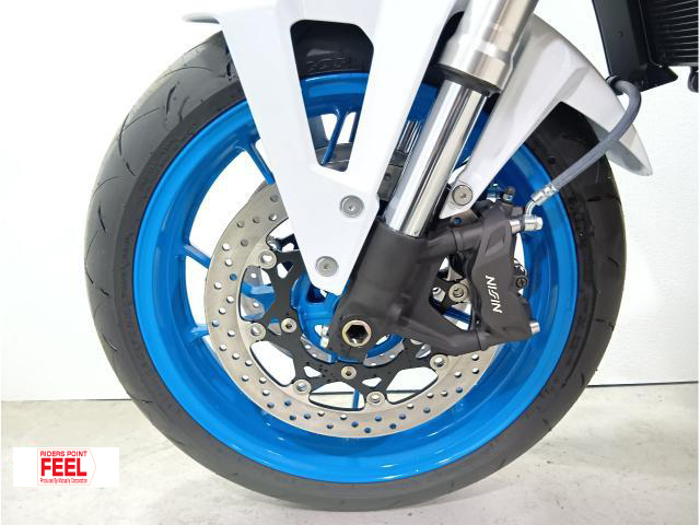 スズキ GSX-8S 2023年モデル パールテックホワイト メーカー保証2