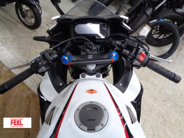 ホンダ CBR400R