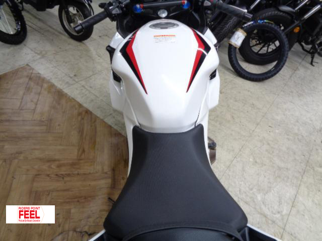 ホンダ CBR400R