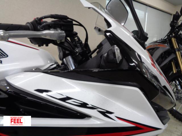 ホンダ CBR400R