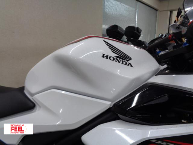 ホンダ CBR400R