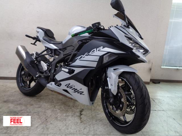 カワサキ　Ninja ZX-4R SE