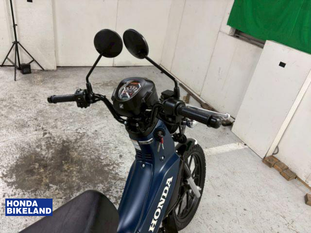ホンダ クロスカブ110 USB電源 リア・ボックス ディスクブレーキ