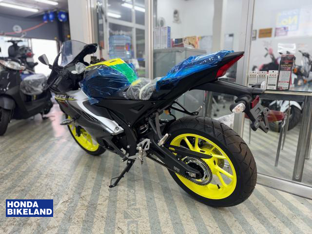 ヤマハ YZF-R15