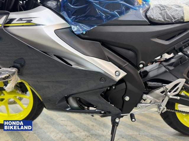ヤマハ YZF-R15