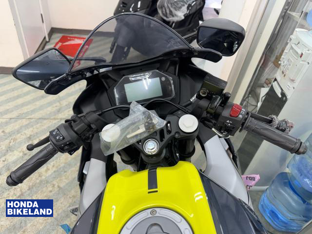 ヤマハ YZF-R15
