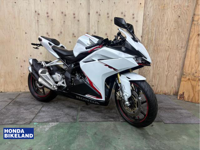 ホンダ　CBR250RR