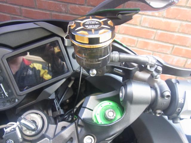 カワサキ Ninja　H2 SX SE