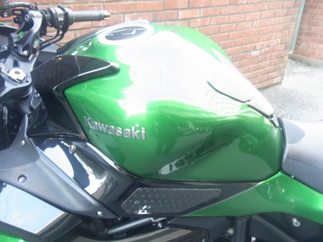 カワサキ Ninja　H2 SX SE