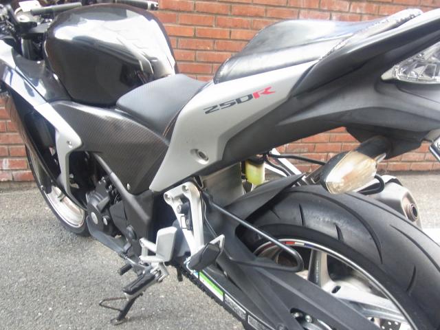 ホンダ CBR250R
