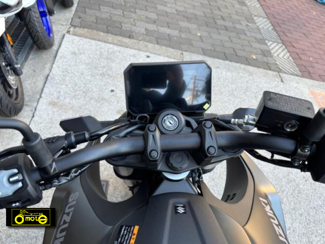 スズキ GSX-8S