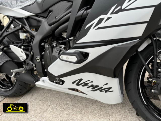 カワサキ Ninja ZX-4RR