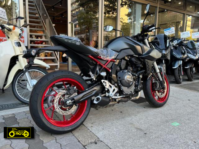 スズキ GSX-8S