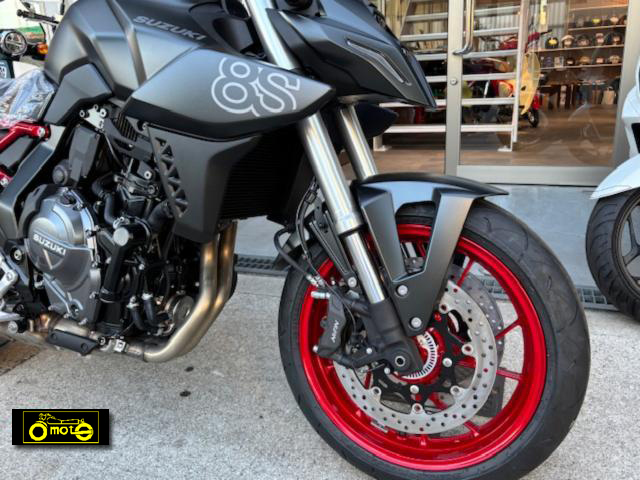 スズキ GSX-8S