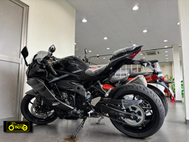 カワサキ Ninja ZX-4R SE 2027モデル - 大本オートサービス の在庫