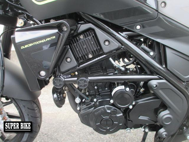 ベネリ レオンチーノ250