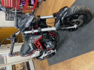 ベネリ TNT125