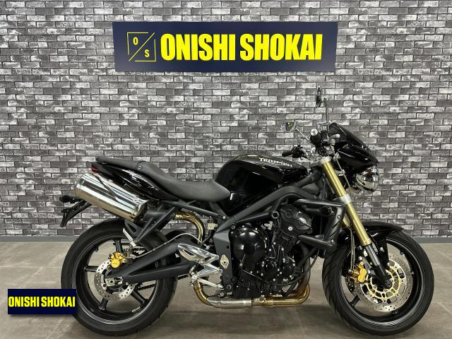 トライアンフ　ストリートトリプル675