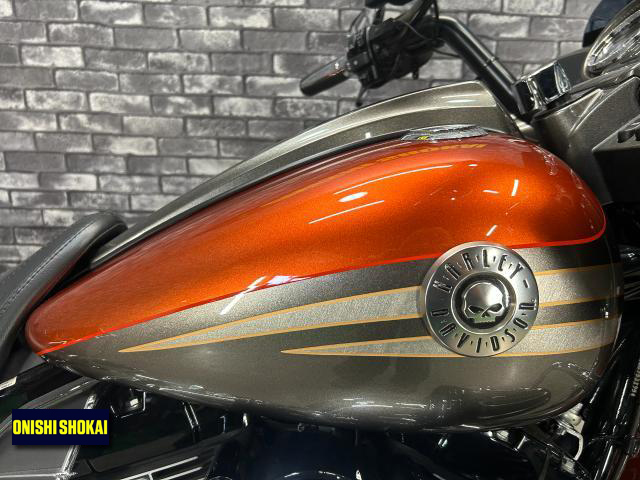 ハーレーダビッドソン CVO FLTRXSE ロードグライドカスタム