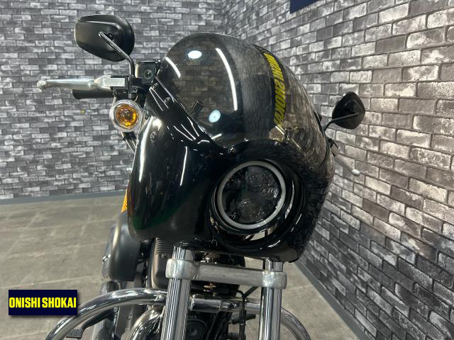 ハーレーダビッドソン XL883R