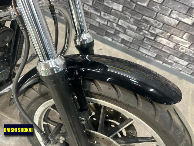 ハーレーダビッドソン XL883R