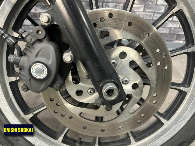 ハーレーダビッドソン XL883R