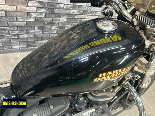 ハーレーダビッドソン XL883R